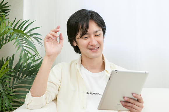 「絶対に笑ってはいけない」シリーズで笑って楽しむ！お笑い番組も見れる便利なhulu